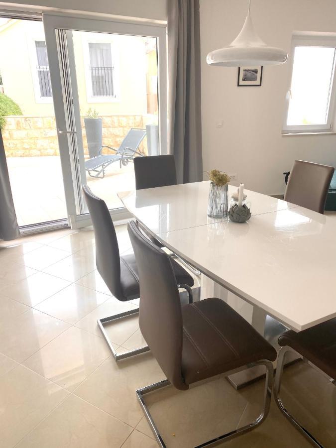Apartment Bol A6 With Pool From 45 Eur Per Person Экстерьер фото